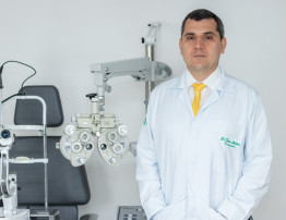 Cirurgia de urg&ecirc;ncia de Marrone alerta para import&acirc;ncia do diagn&oacute;stico precoce do glaucoma